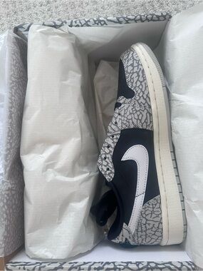 Jordan 1 Retro Low OG - Black, Grey, White